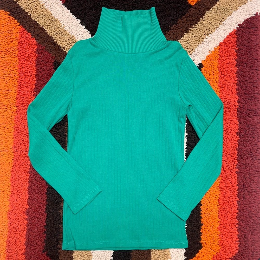 Fin & Vince Jade Turtleneck